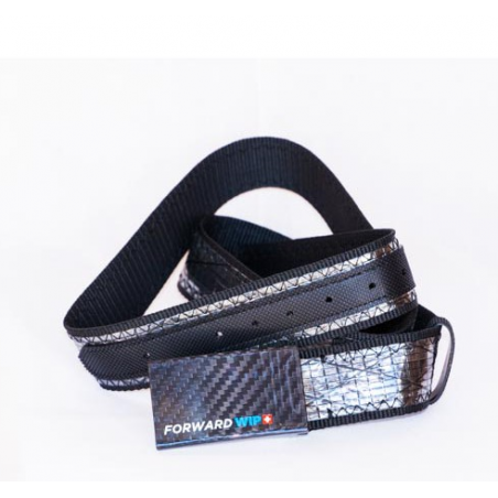 Carbon belt with recycled sails FORWARD